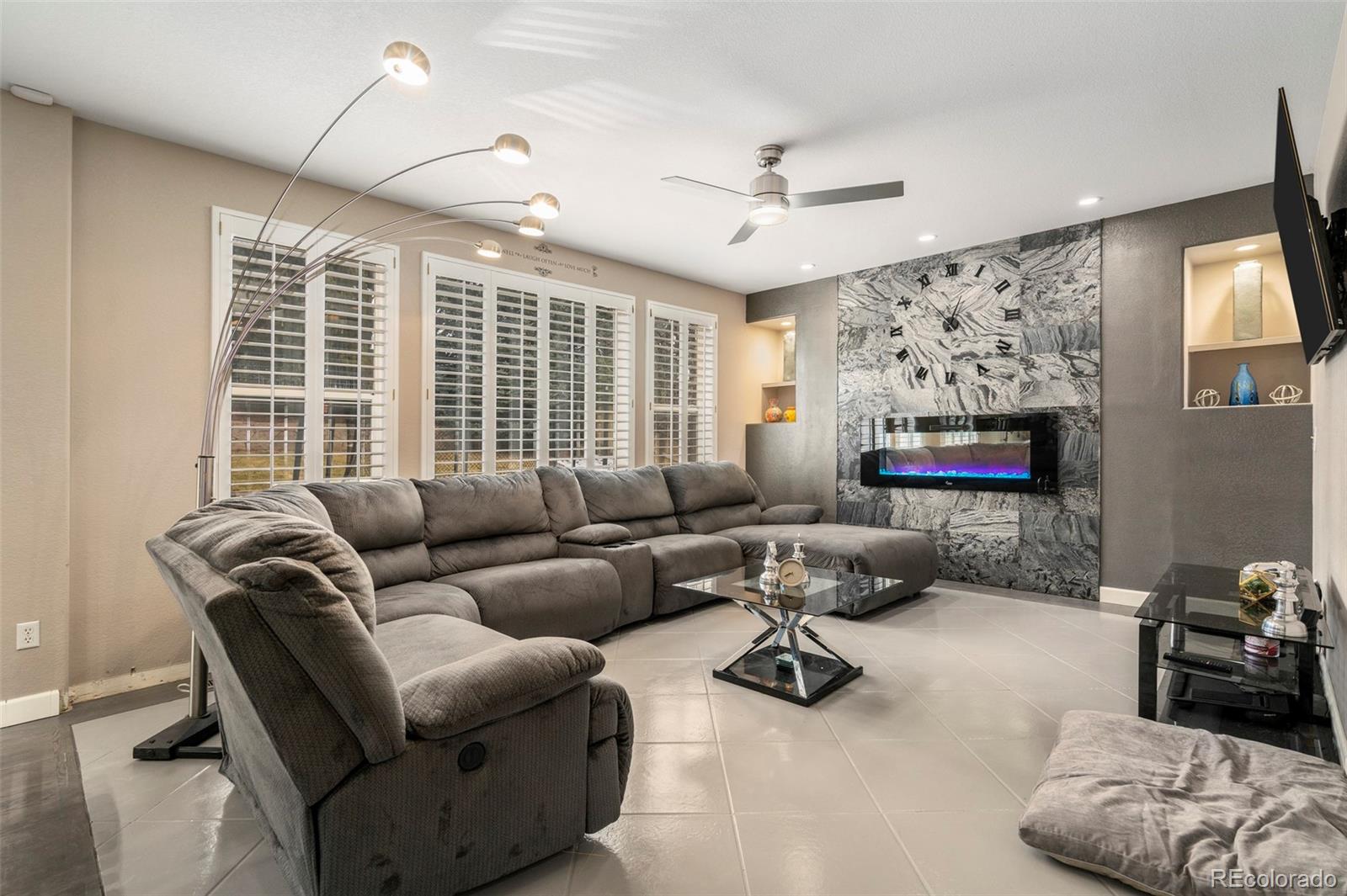 10194 Kleinbrook Way Highlands Ranch, CO 80126 - Photo 10 of 36 Gallery Image 10