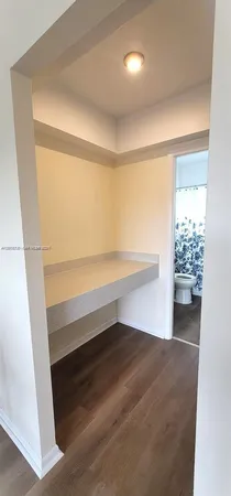 $1,750 | 2200 Park Lane, Unit 302, Hollywood, FL 33021