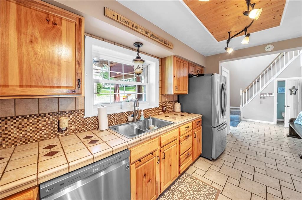 256 Dawson Road Dickerson Run, PA 15430 - Photo 7 of 25 Gallery Image 7