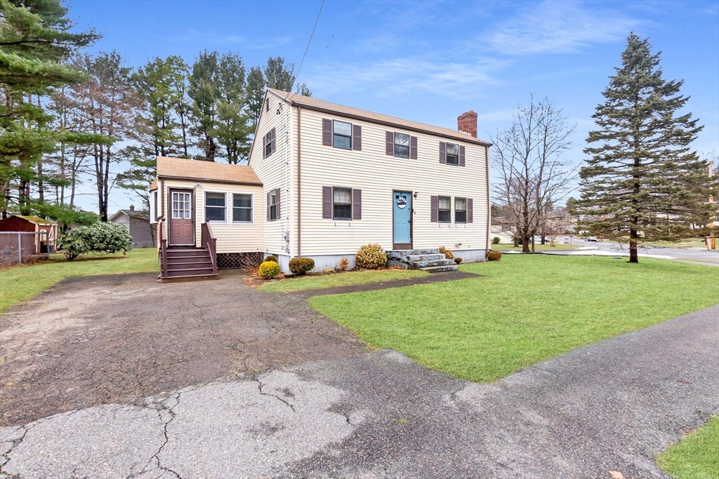 5 Edgewood Road Middleton, MA 01949 - Photo 1 of 19 Gallery Image 1