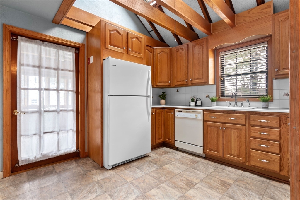 5 Edgewood Road Middleton, MA 01949 - Photo 6 of 19 Gallery Image 6