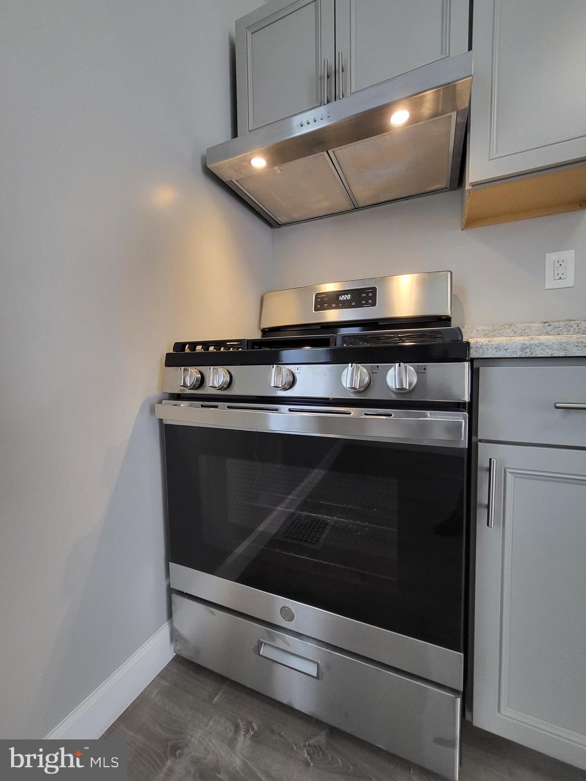 122 Rose Street Reading, PA 19601 - Photo 4 of 29