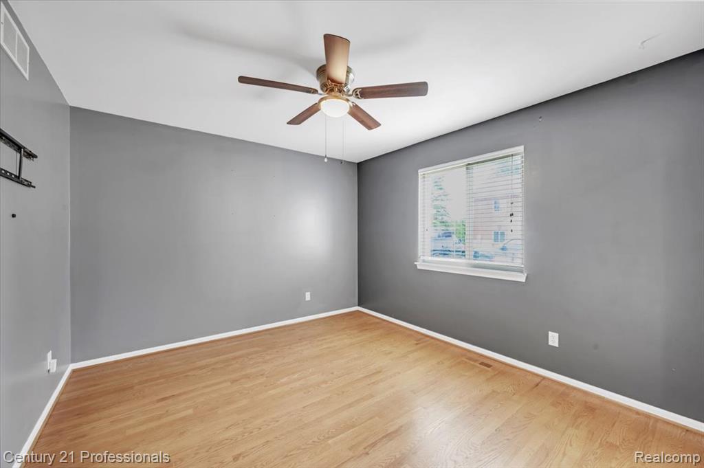 53611 County Line Road New Baltimore, MI 48047 - Photo 21 of 29 Gallery Image 21