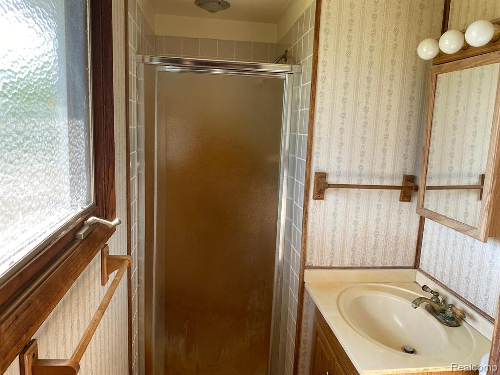 4260 Knoll Road Capac, MI 48014 - Photo 25 of 35