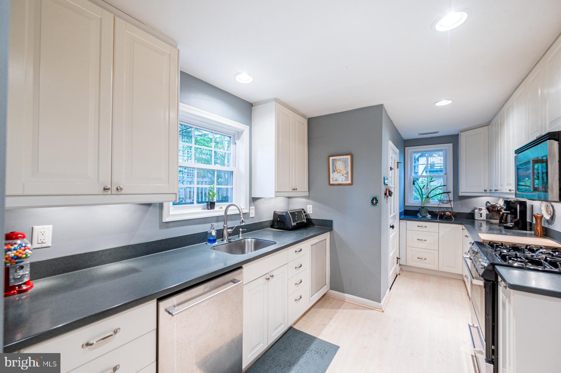 2219 Arden Road Baltimore, MD 21209 - Photo 8 of 44 Kitchen