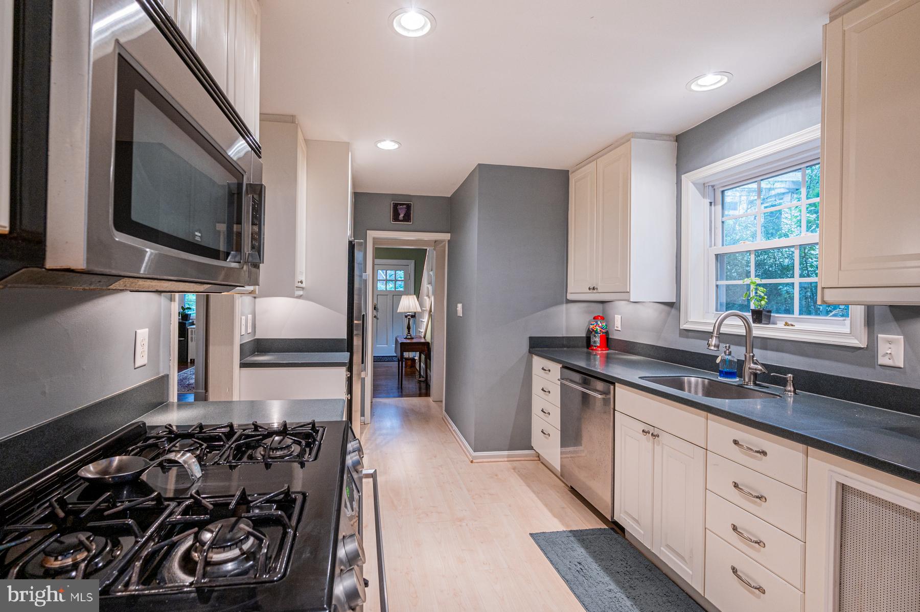 2219 Arden Road Baltimore, MD 21209 - Photo 10 of 44 Kitchen