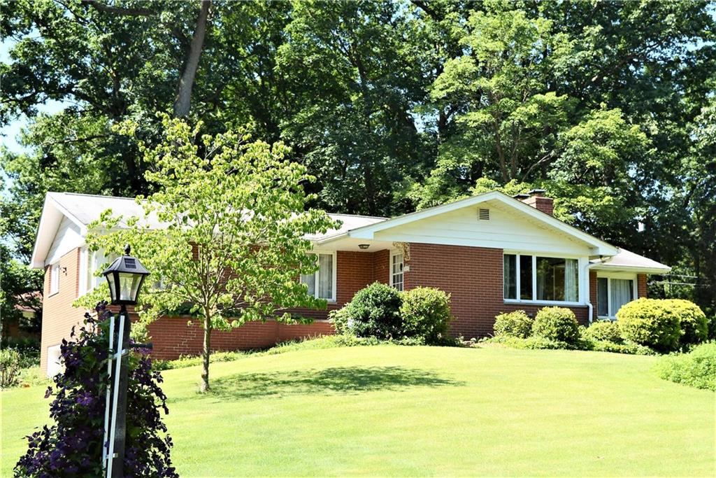 313 Woodcroft Road Economy, PA 15005 - Photo 1 of 23