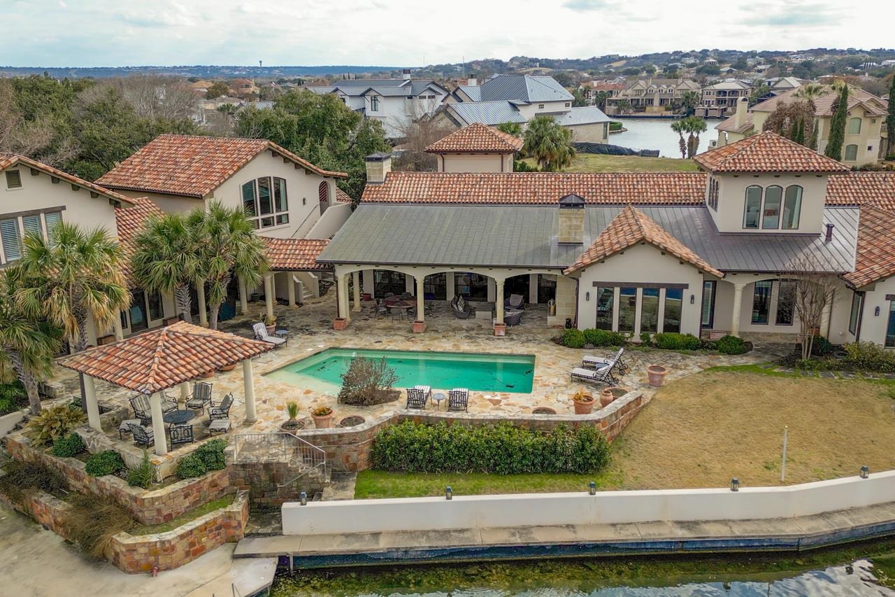 112 Applehead Island Dr  
