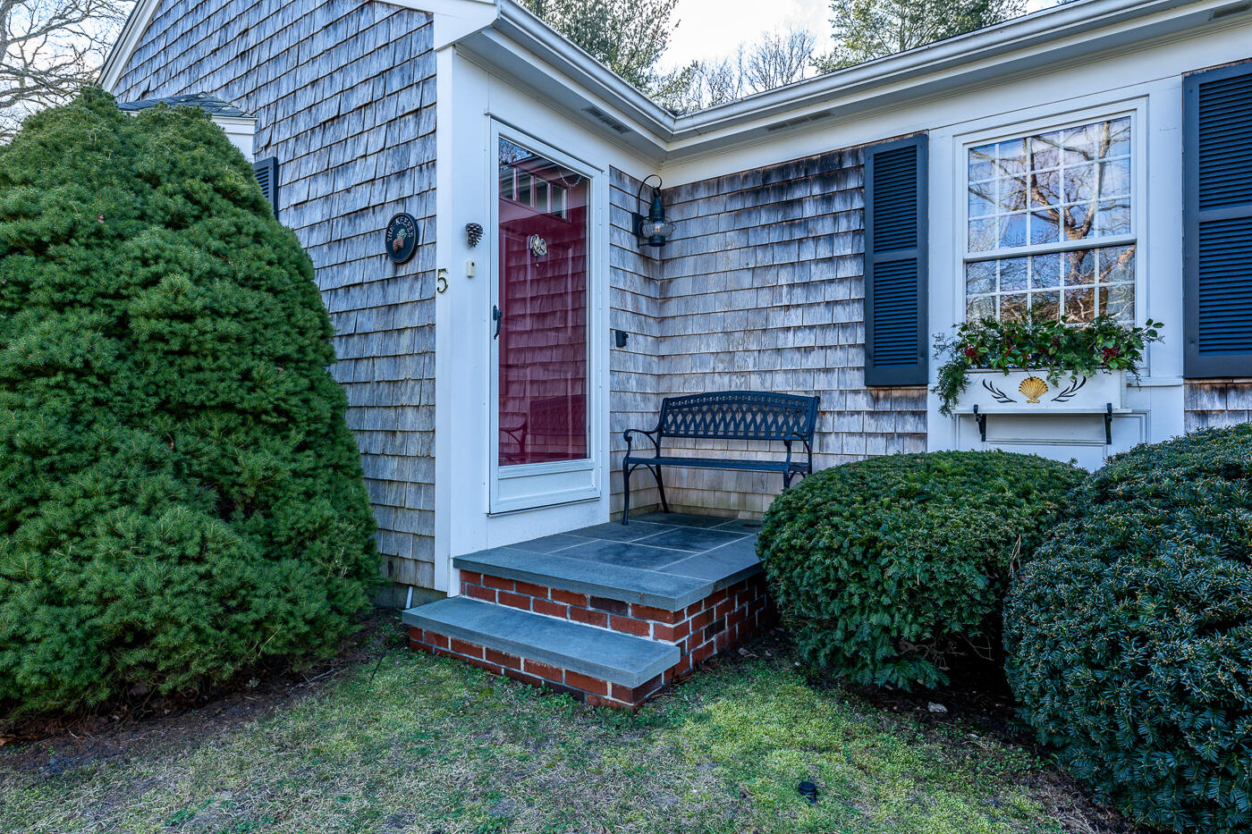5 General Lawrence Road Yarmouth, MA 02664 - Photo 3 of 23 front5