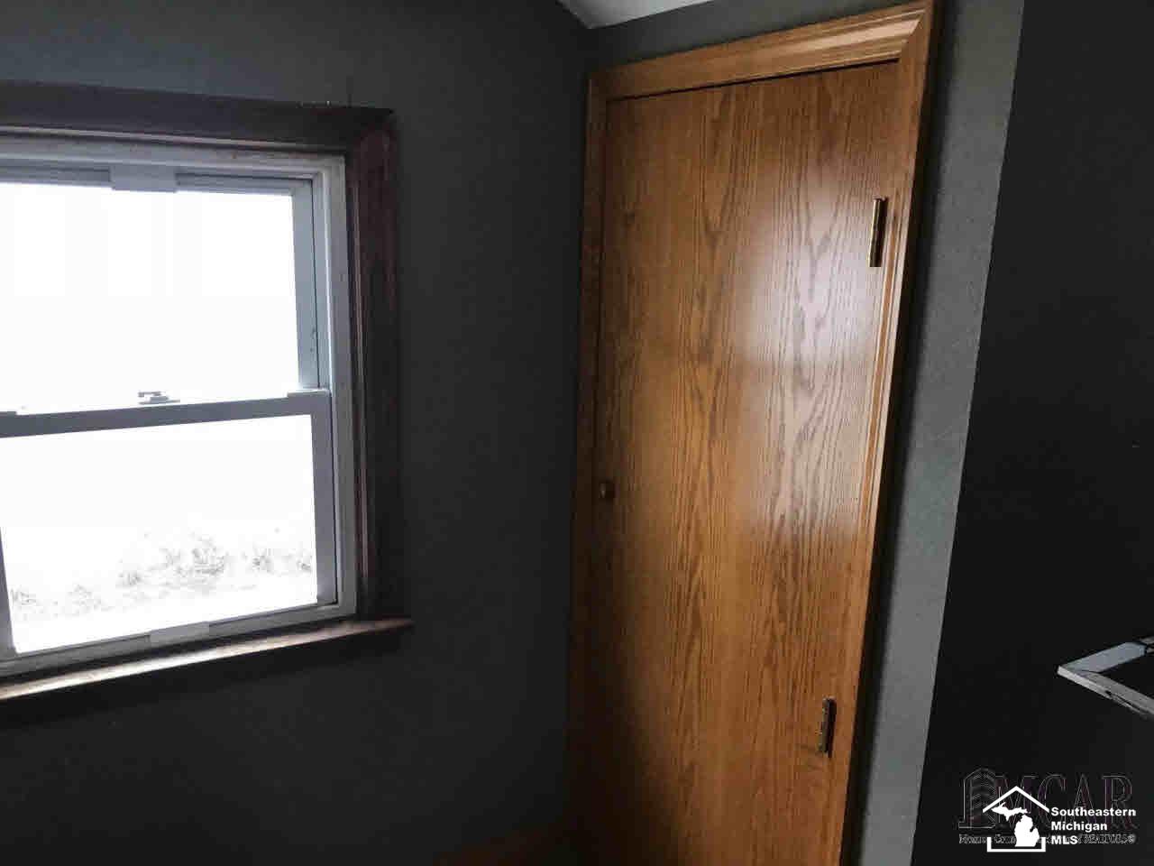 13014 Dixon Road Dundee, MI 48131 - Photo 19 of 20 21414932-18.JPG