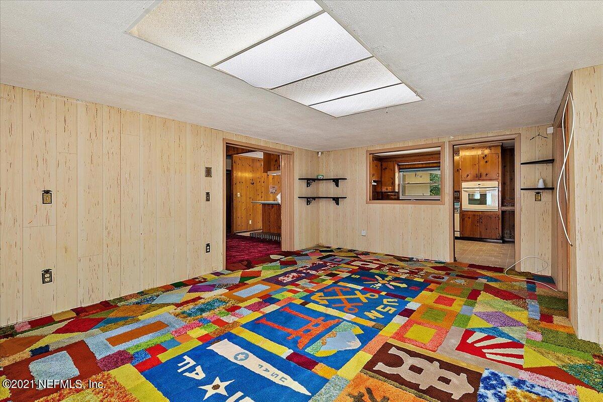 700 Penman Road Neptune Beach, FL 32266 - Photo 11 of 23 11-Living Room
