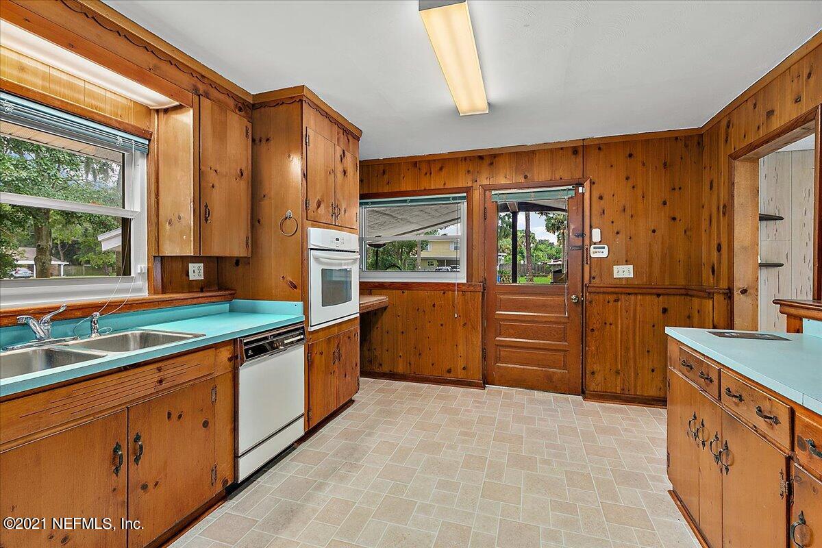 700 Penman Road Neptune Beach, FL 32266 - Photo 6 of 23 06-Kitchen