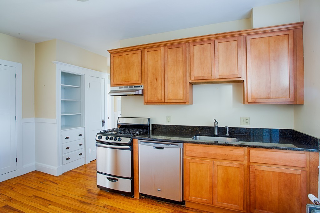 6 R Hazel Street, Unit 2 Salem, MA 01970 - Photo 6 of 8 Gallery Image 6