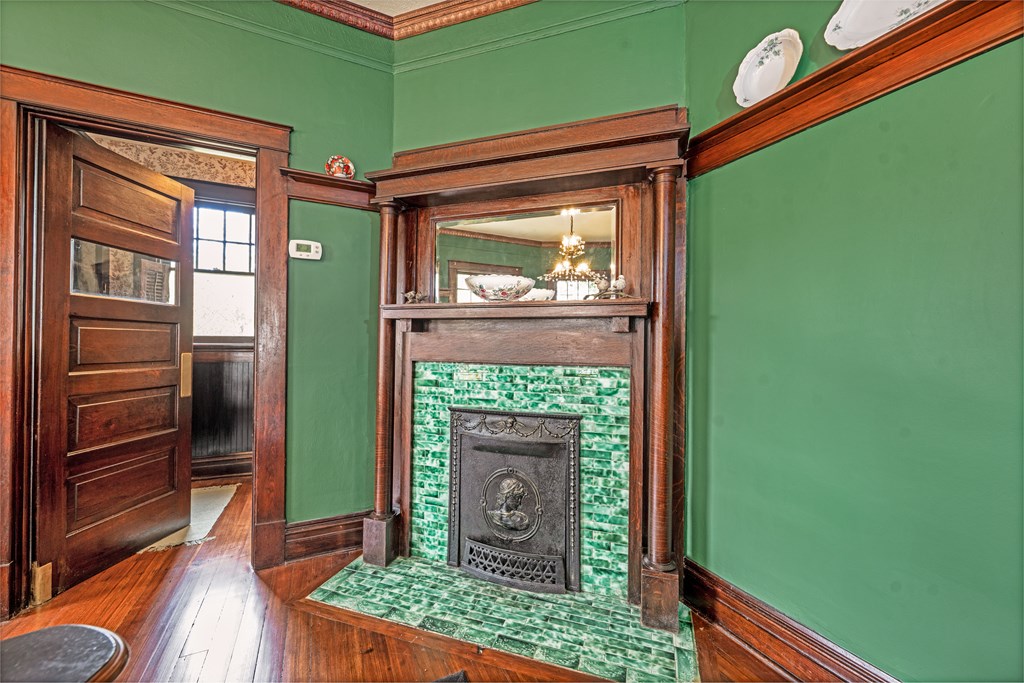366 Hill Street Murphy, NC 28906 - Photo 23 of 39 a front view of a house with a garden