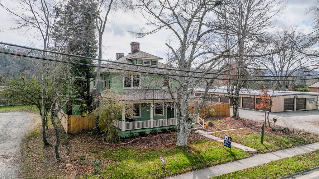 366 Hill Street Murphy, NC 28906 - Photo 4 of 39 a view of a house with a yard