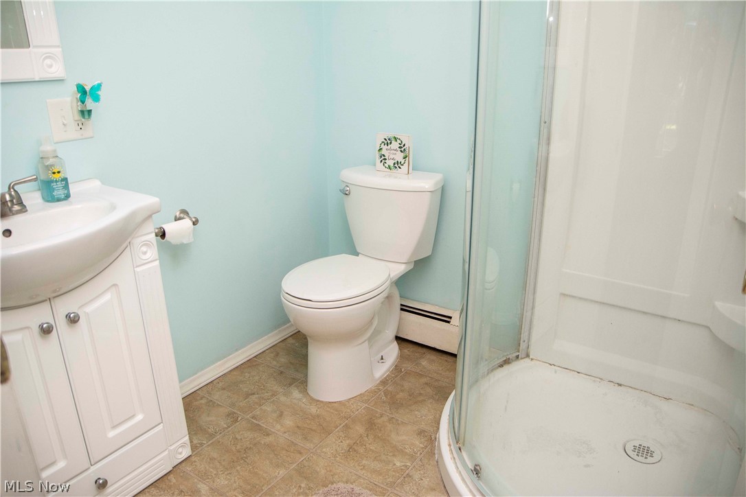 7571 Connelly Road Masury, OH 44438 - Photo 17 of 30 Lower level full bath.