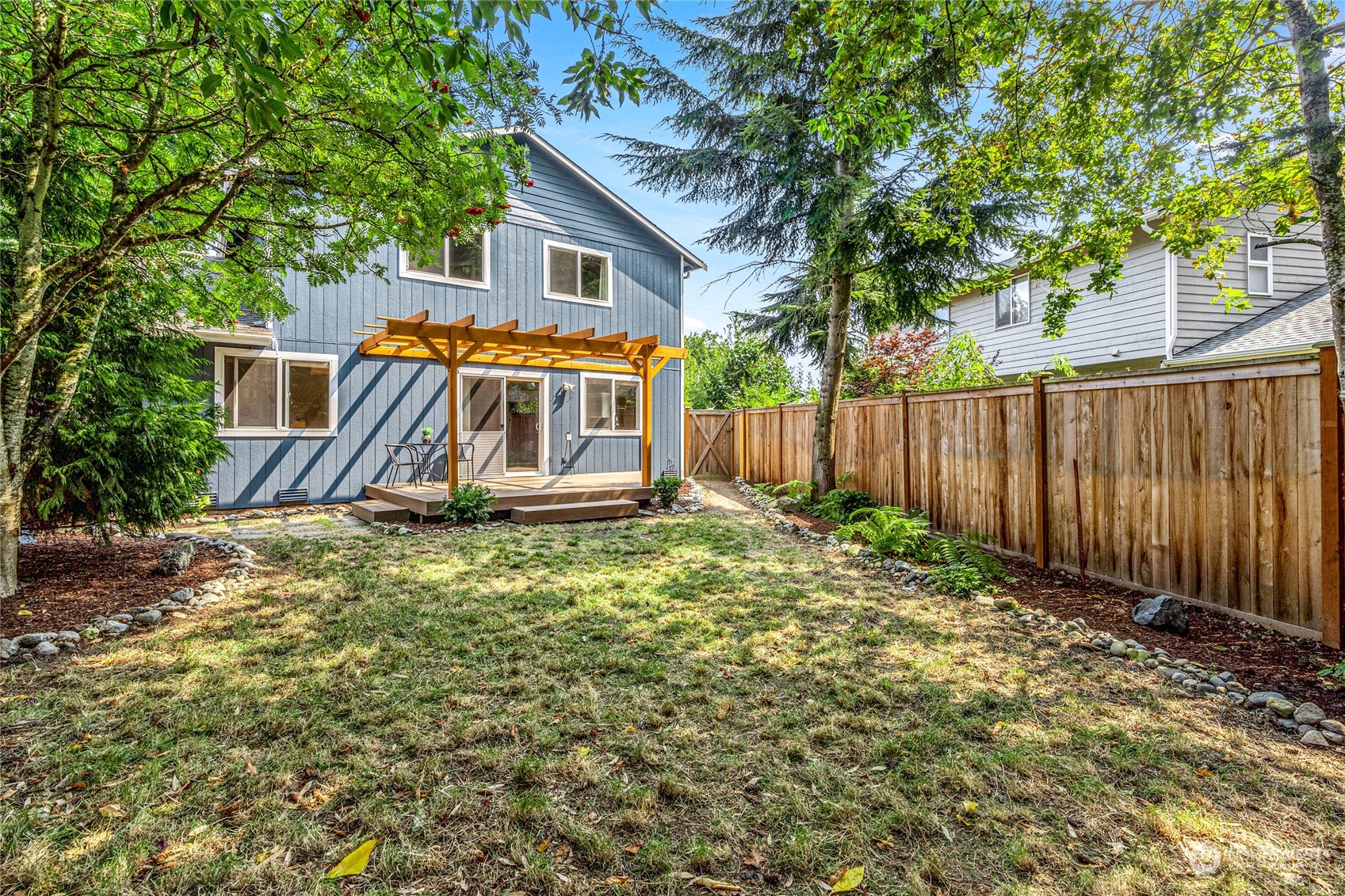 6712 Lower Ridge Road Everett, WA 98203 - Photo 31 of 34 a view of outdoor space and deck