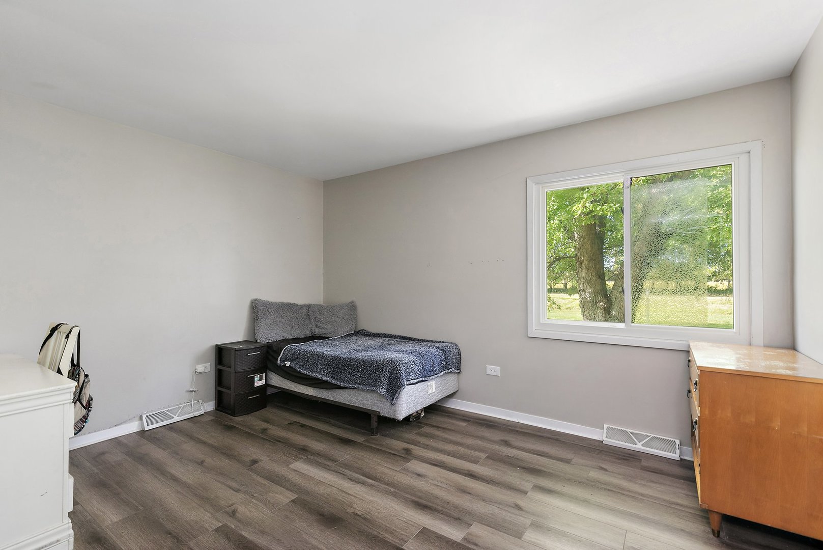 5815 Johnson Road Marengo, IL 60152 - Photo 20 of 30 a living room with furniture and a window