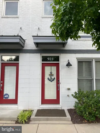 $5,400 | 924 Pete Jones Way, Alexandria, VA 22314