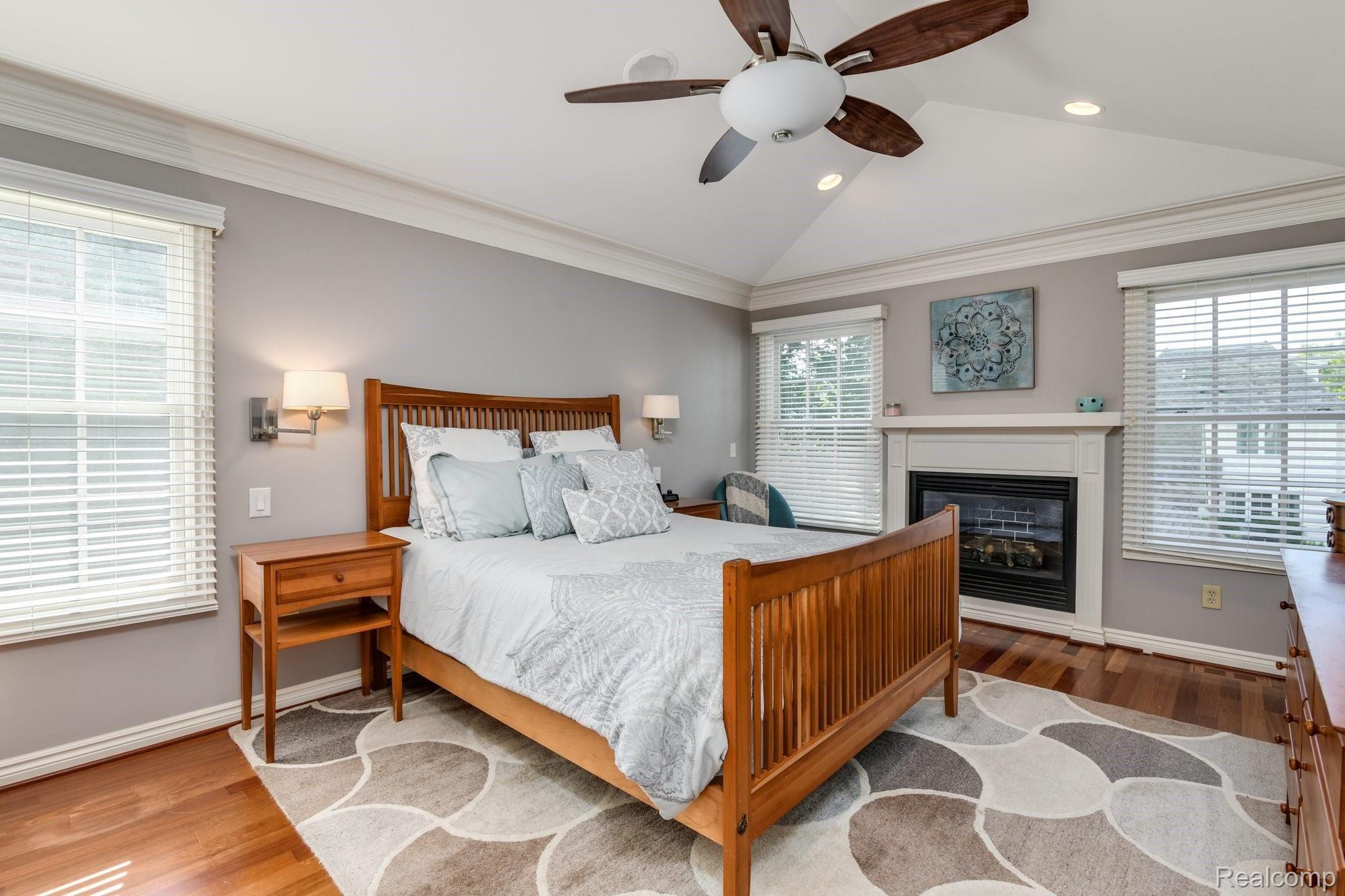 644 Ruffner Avenue Birmingham, MI 48009 - Photo 11 of 29 Master bedroom suite w/ gas fireplace