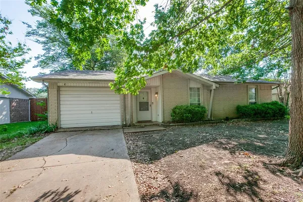 $320,000 | 3304 Westminster Drive, Plano, TX 75074