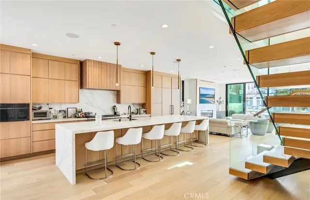 a view of an outdoor space