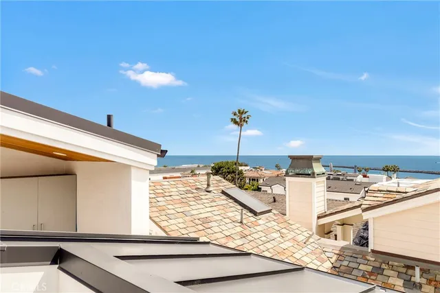 $32,500 | 221 Heliotrope Avenue, Corona del Mar, CA 92625