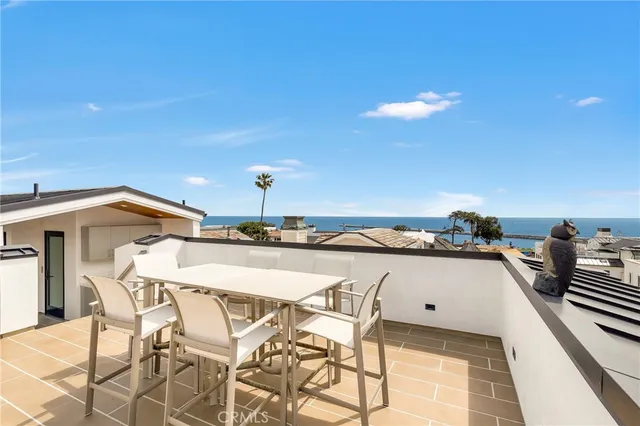 $32,500 | 221 Heliotrope Avenue, Corona del Mar, CA 92625