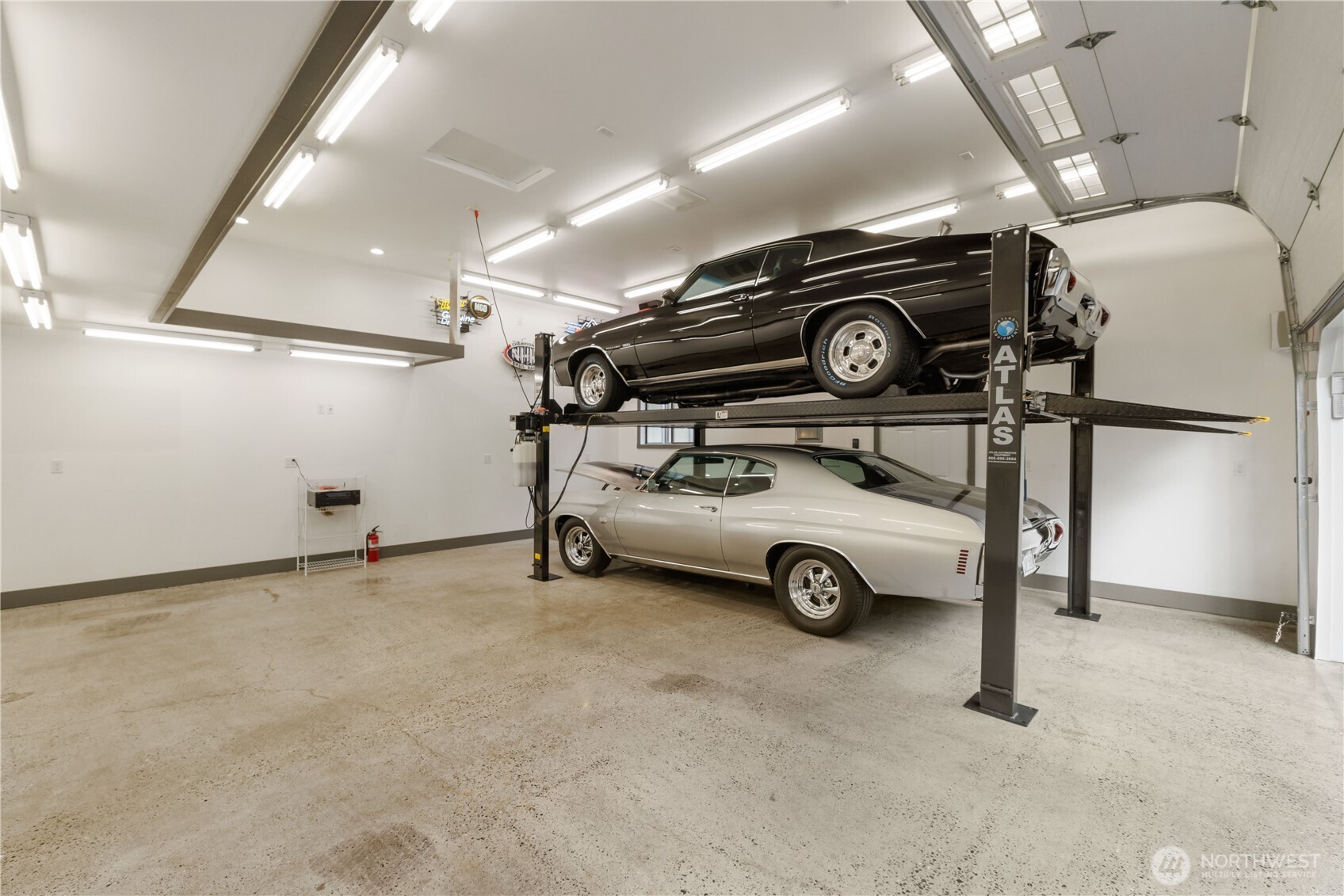 36607 9th Avenue Southwest Federal Way, WA 98023 - Photo 34 of 40 a view of car garage