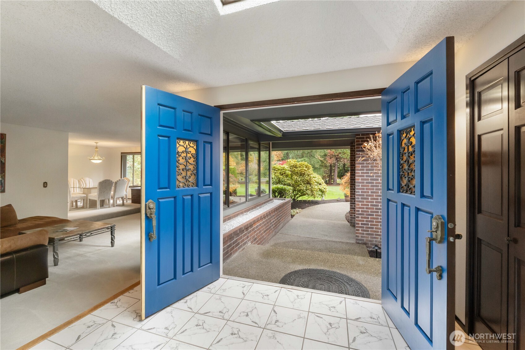 36607 9th Avenue Southwest Federal Way, WA 98023 - Photo 6 of 40 a view interior of the house and livingroom