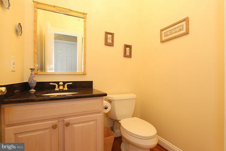 16009 Partnership Road Poolesville, MD 20837 - Photo 15 of 30 Bath