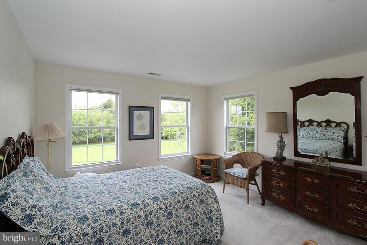 16009 Partnership Road Poolesville, MD 20837 - Photo 16 of 30 Bedroom