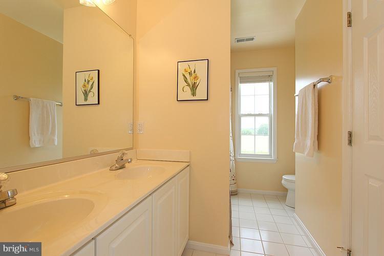 16009 Partnership Road Poolesville, MD 20837 - Photo 18 of 30 Bath