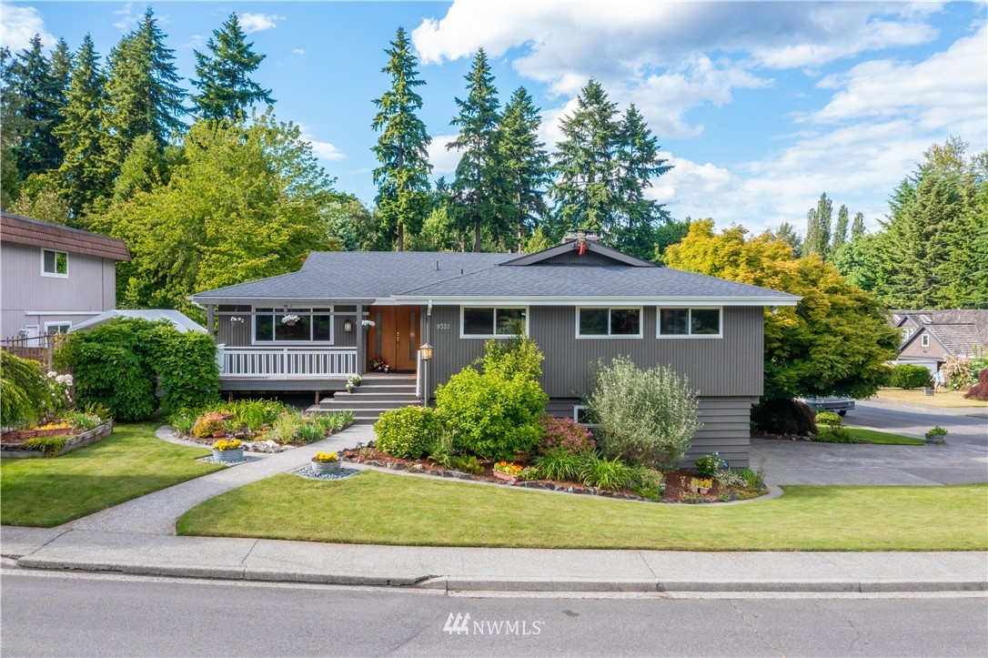 9332 Northeast 175th Street Bothell, WA 98011 - Photo 2 of 34 Gallery Image 2