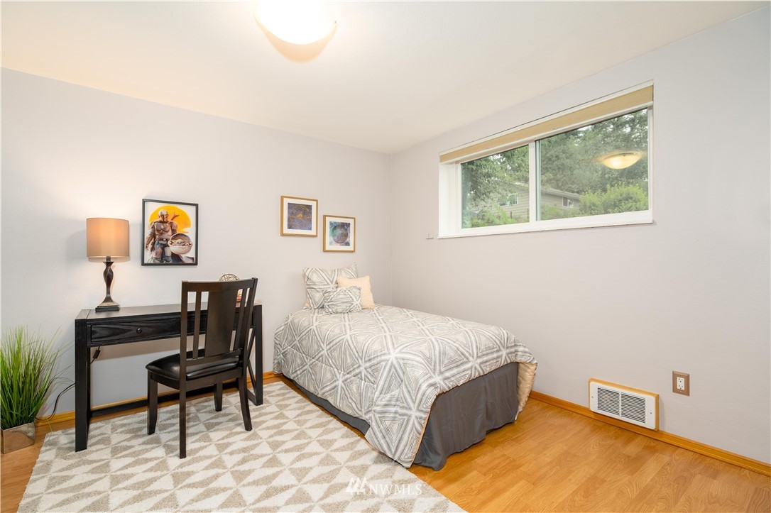 9332 Northeast 175th Street Bothell, WA 98011 - Photo 24 of 34 Gallery Image 24