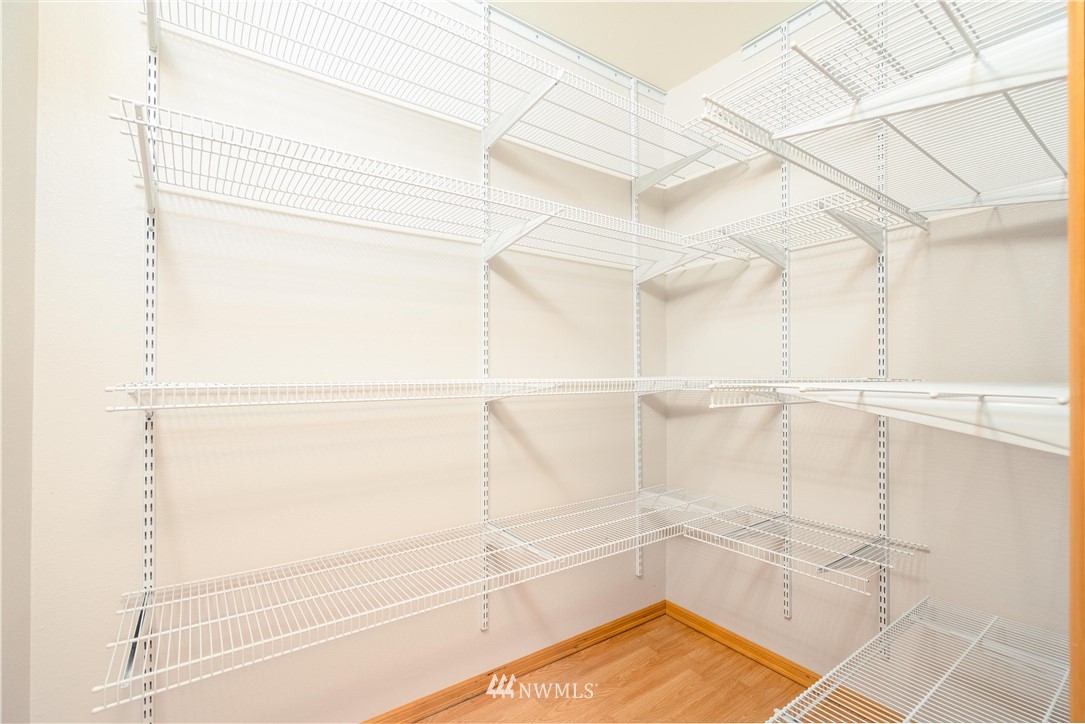 9332 Northeast 175th Street Bothell, WA 98011 - Photo 26 of 34 Gallery Image 26