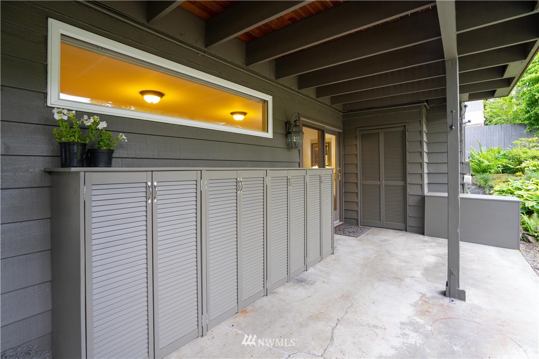 9332 Northeast 175th Street Bothell, WA 98011 - Photo 31 of 34 Gallery Image 31