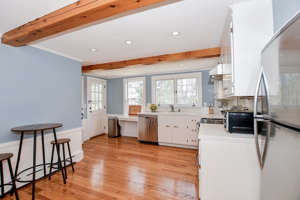 89 Front Street Marion, MA 02738 - Photo 14 of 42