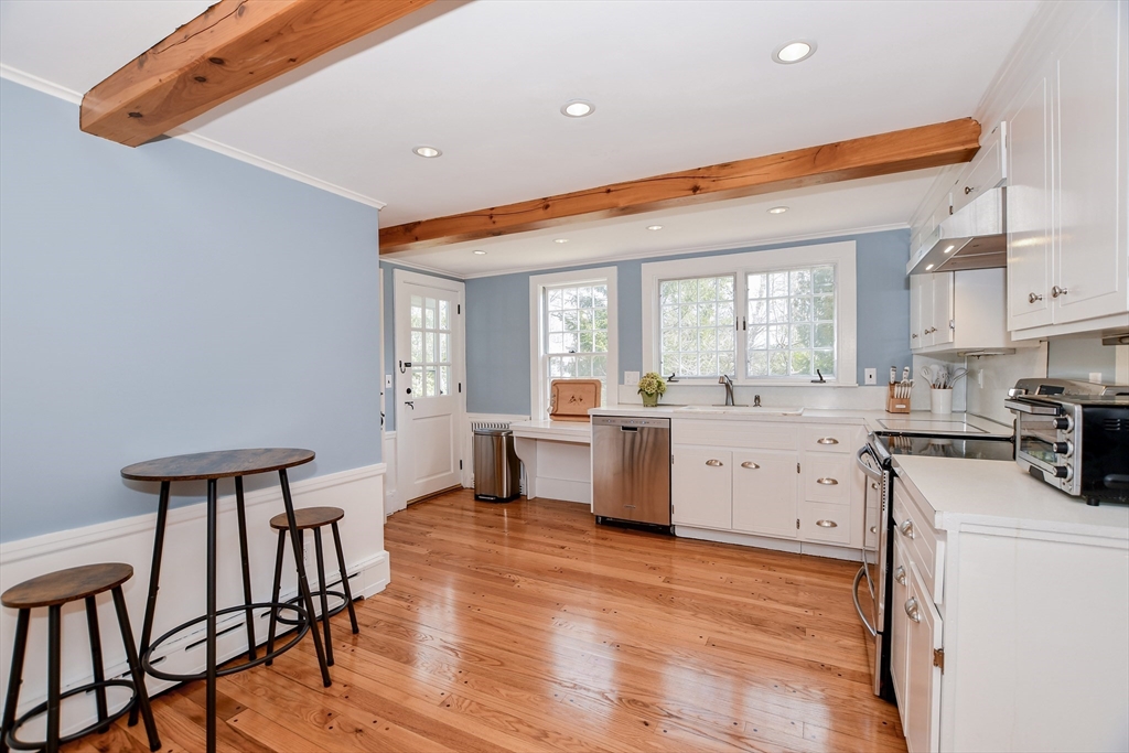 89 Front Street Marion, MA 02738 - Photo 15 of 42