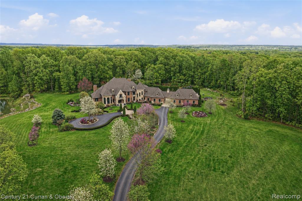 11479 Clyde Road Fenton, MI 48430 - Photo 4 of 66
