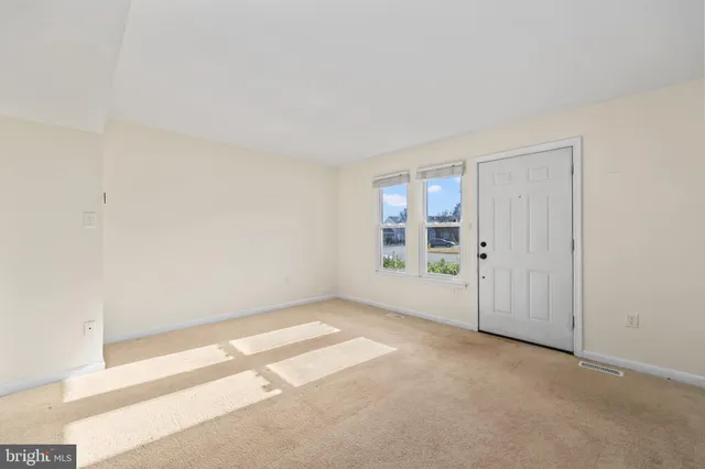 $399,900 | 15372 Gunsmith Terrace, Woodbridge, VA 22191