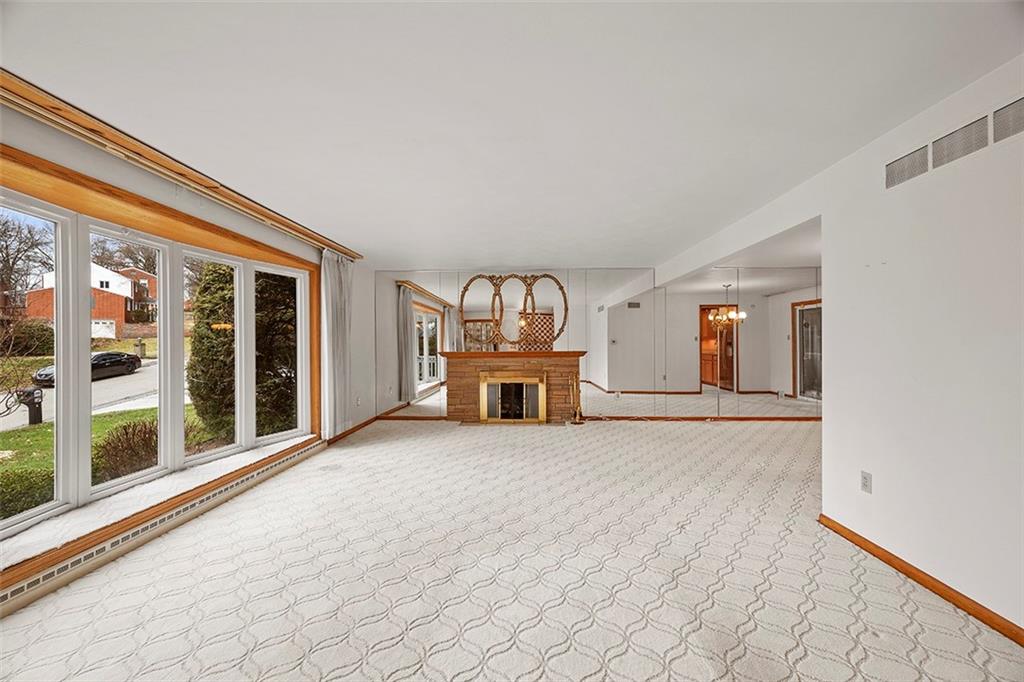 59 Holland Road Pittsburgh, PA 15235 - Photo 2 of 16 Gallery Image 2