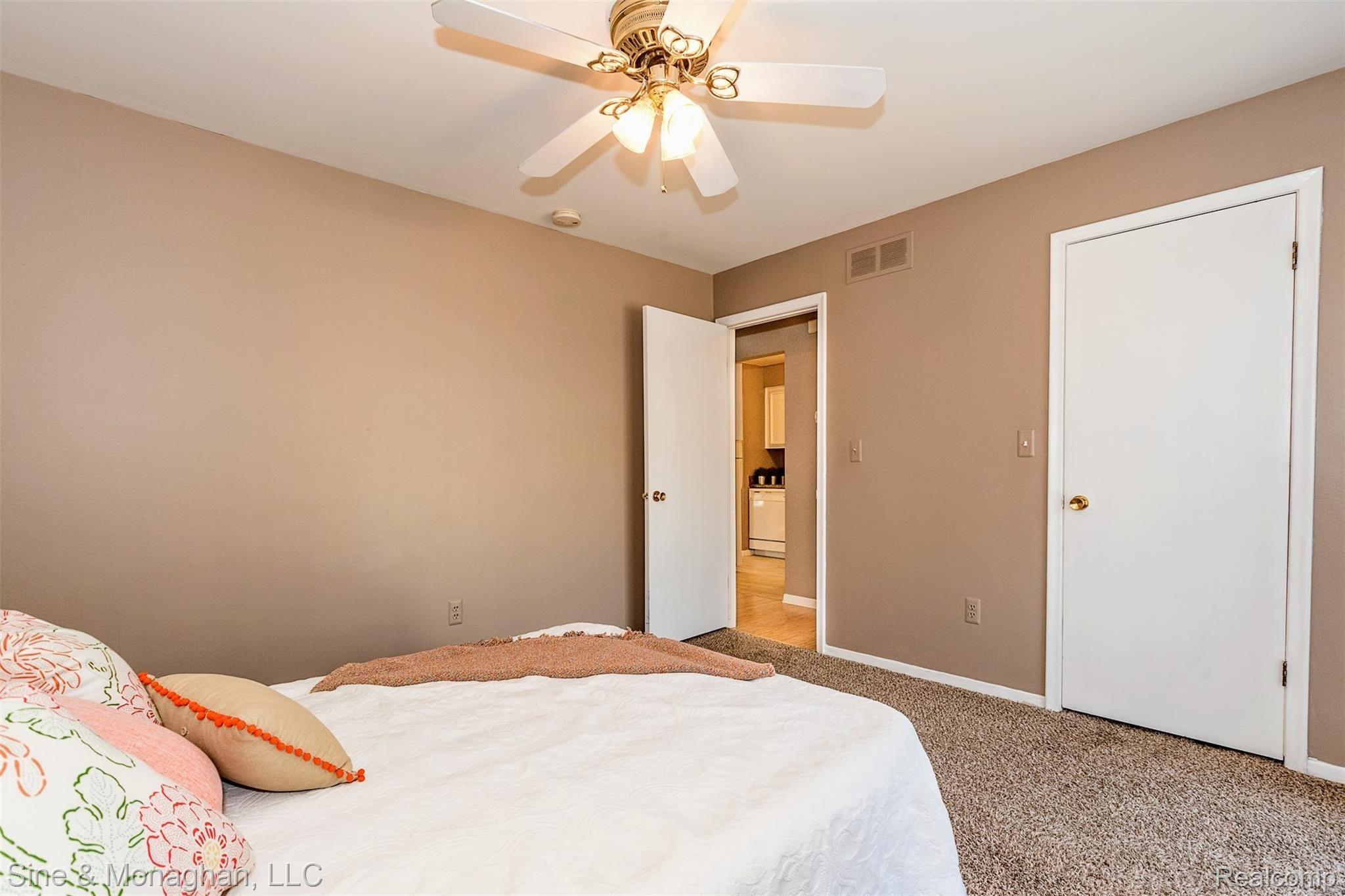 3533 Crooks Road Royal Oak, MI 48073 - Photo 9 of 19 Bedroom