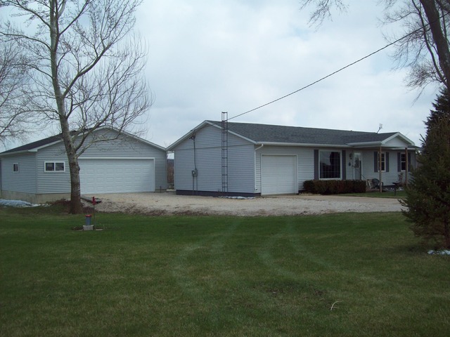 40 Pump Factory Road Ohio, IL 61349 - Photo 1 of 11