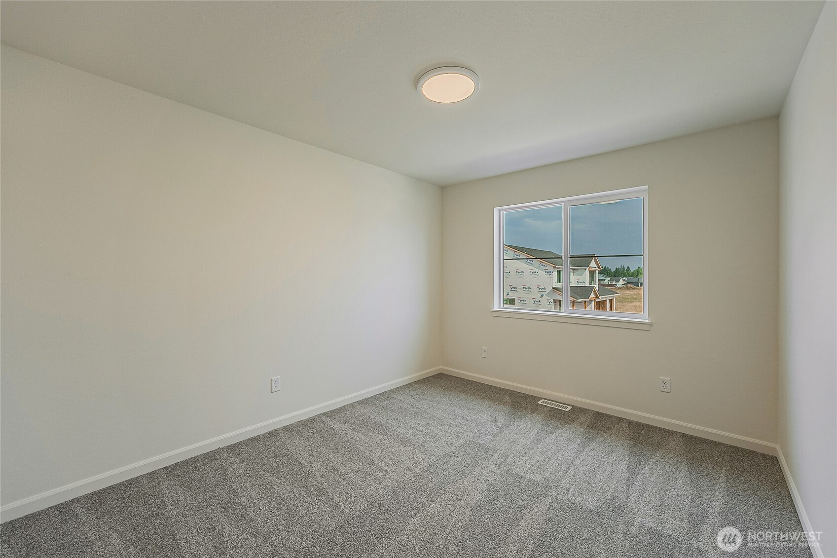 960 RW Fletcher Street Winlock, WA 98596 - Photo 29 of 40 an empty room with a window