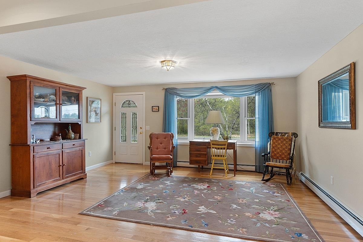 44 Hazen Road Bedford, NH 03110 - Photo 14 of 36 Gallery Image 14