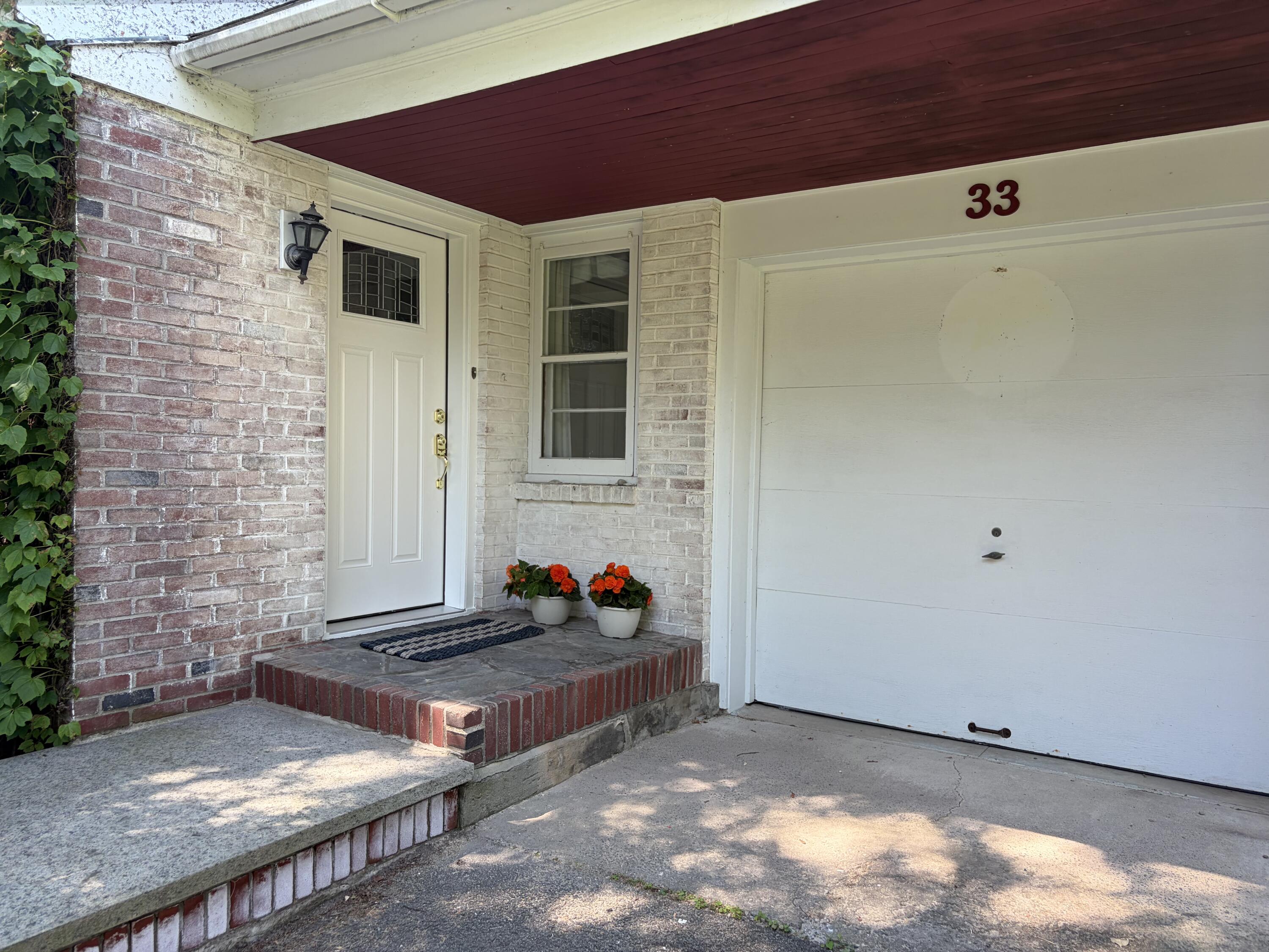 33 Morrison Avenue Plattsburgh, NY 12901 - Photo 3 of 29