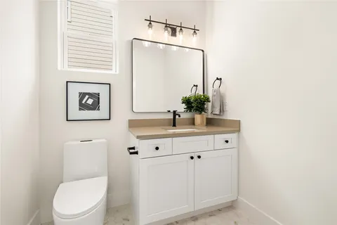 $1,099,000 | 1702 Pennsylvania Avenue, Austin, TX 78702