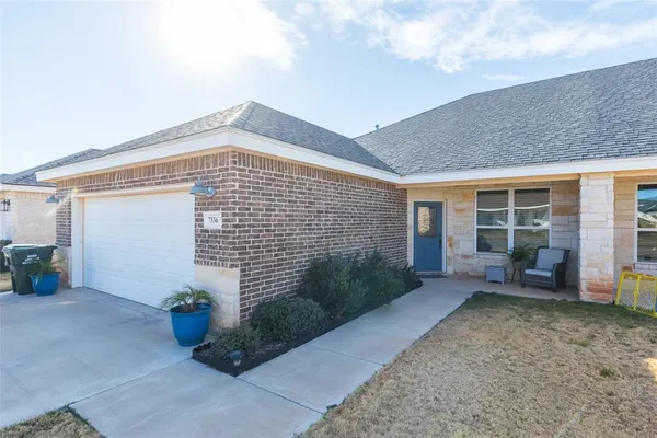 $560,000 | 7334 Mountain View Road, Abilene, TX 79602
