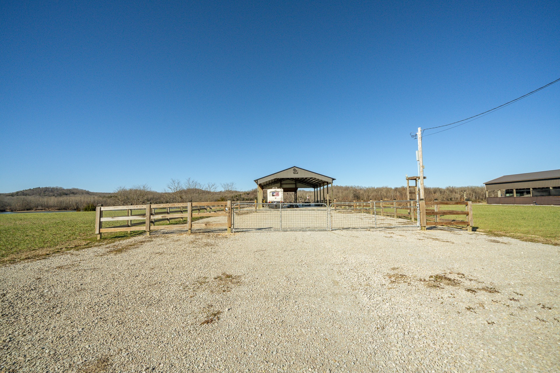 2571 Hardin Bottom River Road Clifton, TN 38425 - Photo 15 of 65